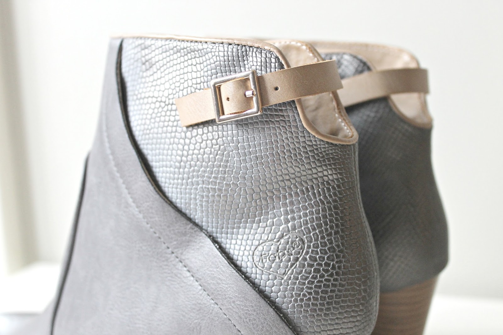 fabulous fabs grijze enkellaarsjes schoenen